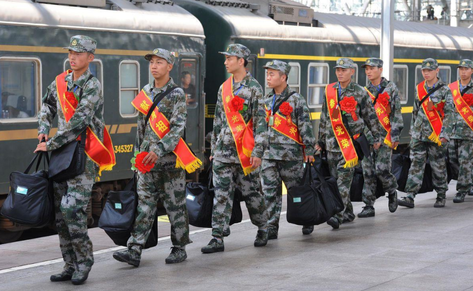 第二次征兵即将开始，大学生当兵好处更多，但要选对时机
