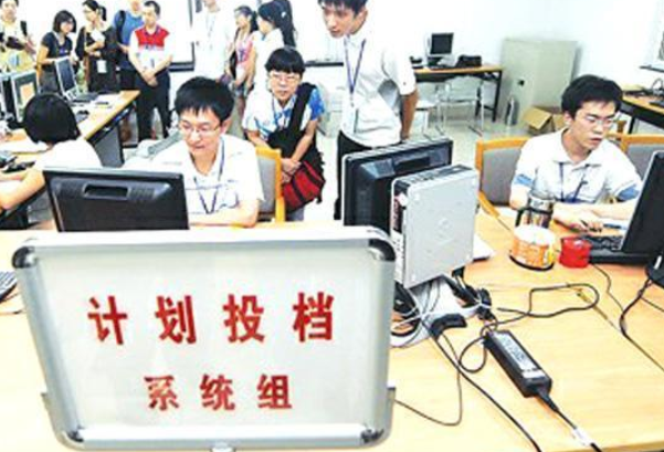 高考“落榜生”迎来好消息，今年依然可以上大学，补救方法很重要