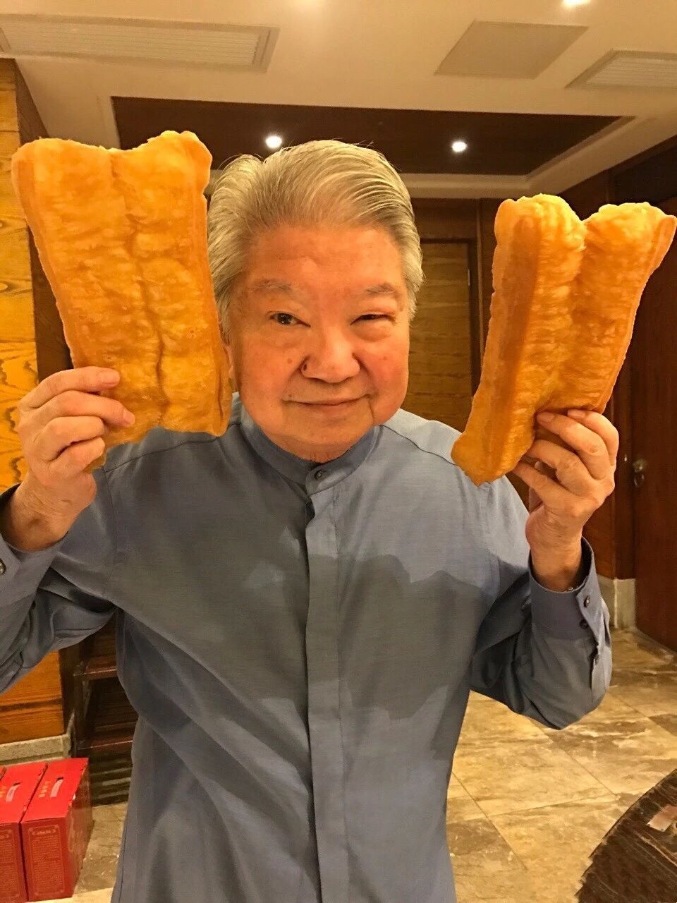 好玩有趣！78岁老顽童蔡澜，又开启年度“神”回复，引百万人围观