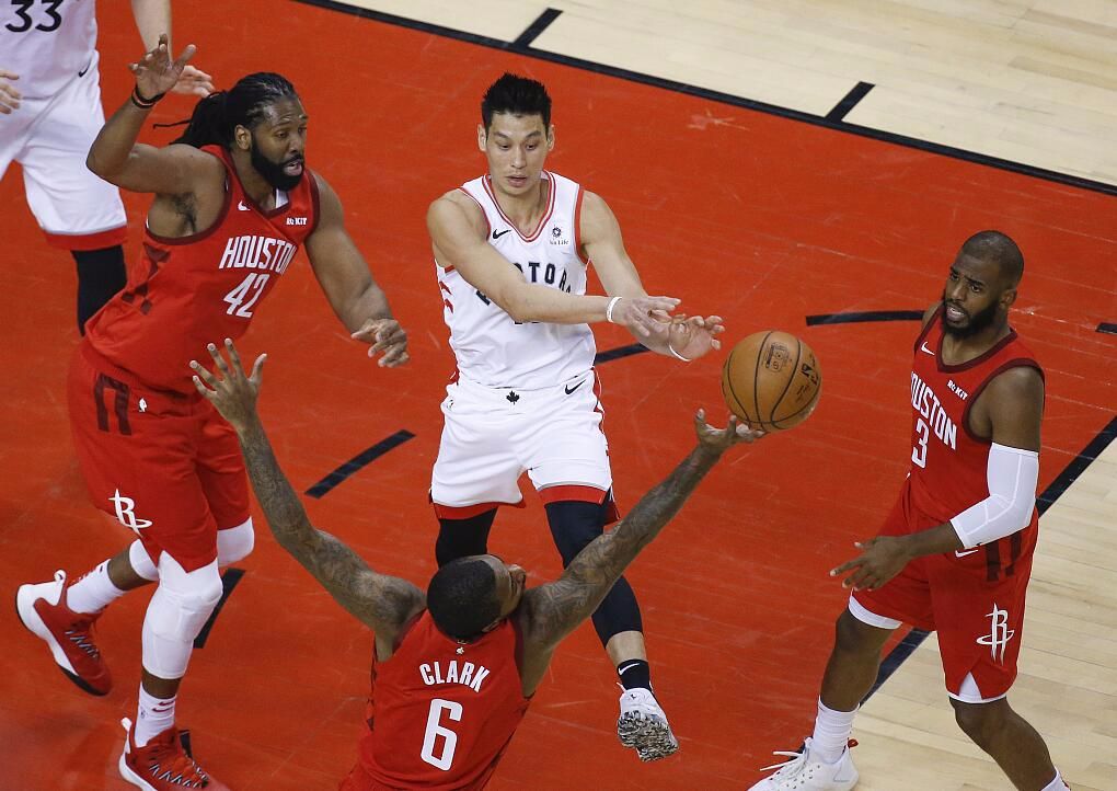 nba有哪些球员不懂英语的(NBA球员就只会打球？这些球员可是真学霸，姚明导师掌握多种语言)