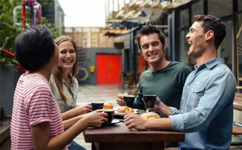 咖啡机款式众多，选到眼花缭乱，看懂这些技巧让你购买路上不迷路