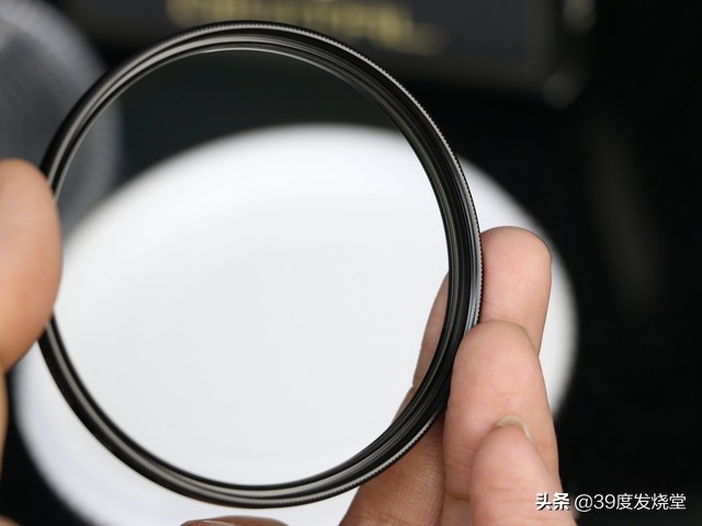 UV镜只是保护镜头吗？现在还有必要购买吗？