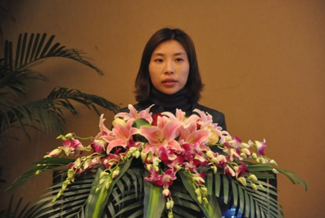 三年前陈小英把申通卖给马云，套现146亿后，她如今人在哪儿