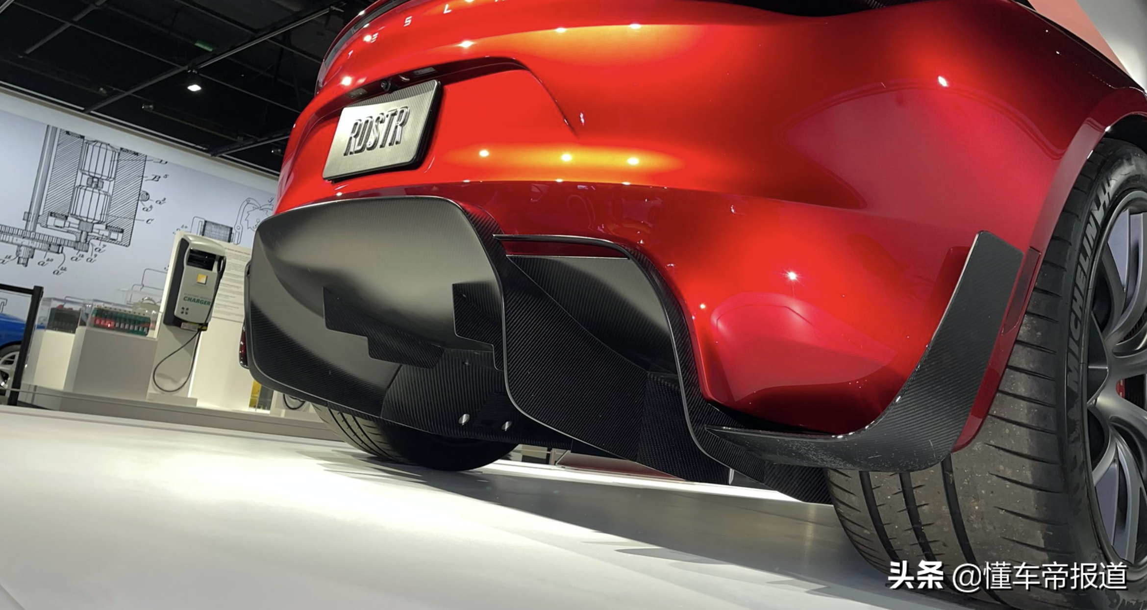 海外丨特斯拉Roadster 2再升级：零百加速近1.1秒，世上最快的车？