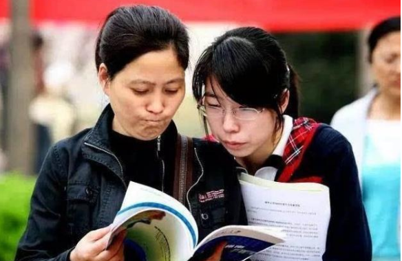 考生632分被三本学院录取，心态要崩盘，只因考生看错了校名