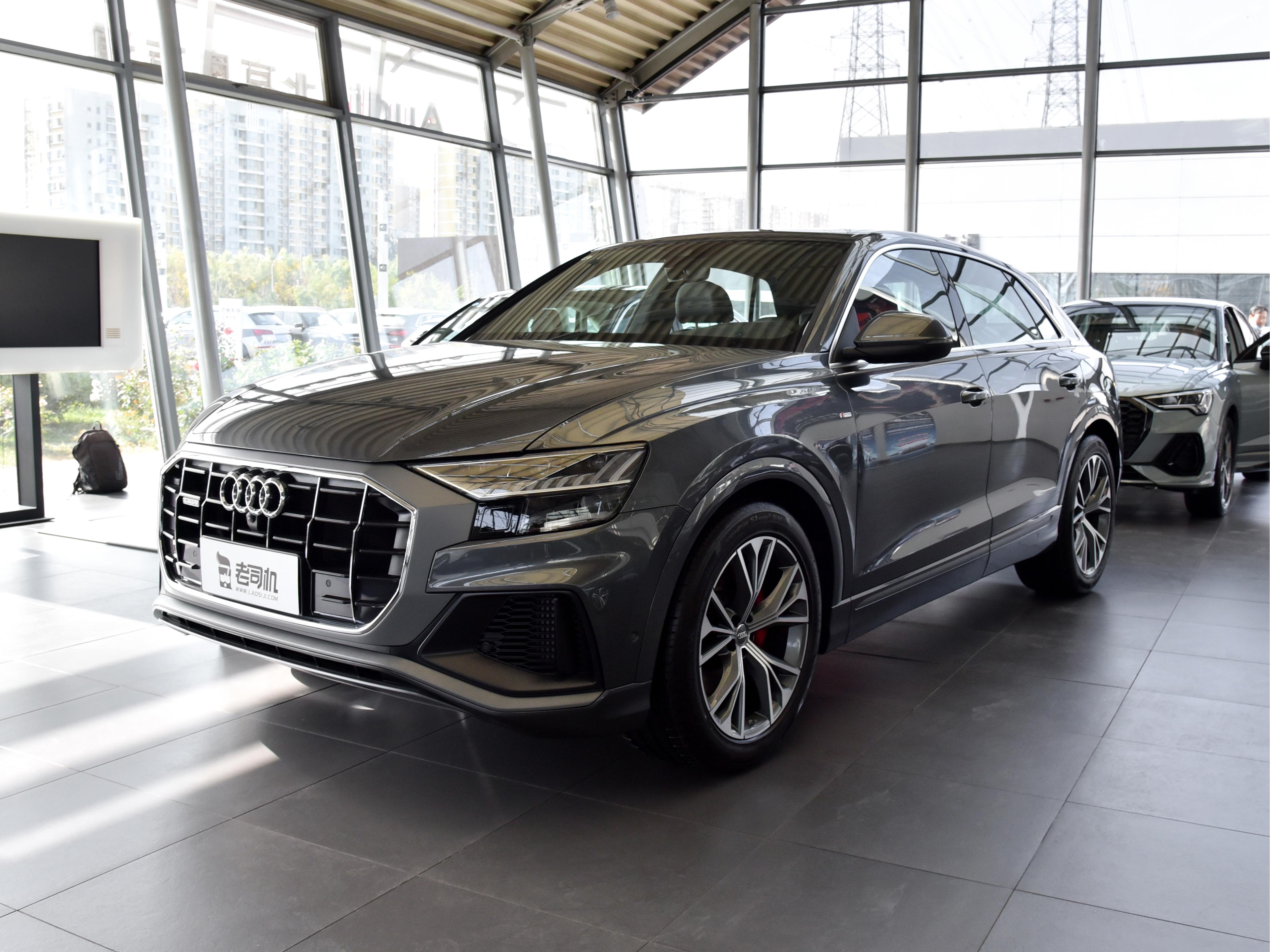 奥迪Q8油耗表现惊艳，空间媲美宝马X5的豪华SUV