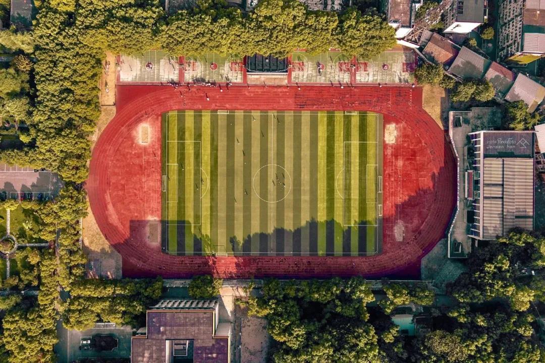 走出蛟龙号设计师、世界五百强总裁，创下多个第一，南华大学超火