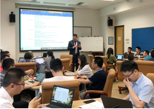 大学生年薪和学历成正比，有鄙视链存在，复旦博士年薪达385万