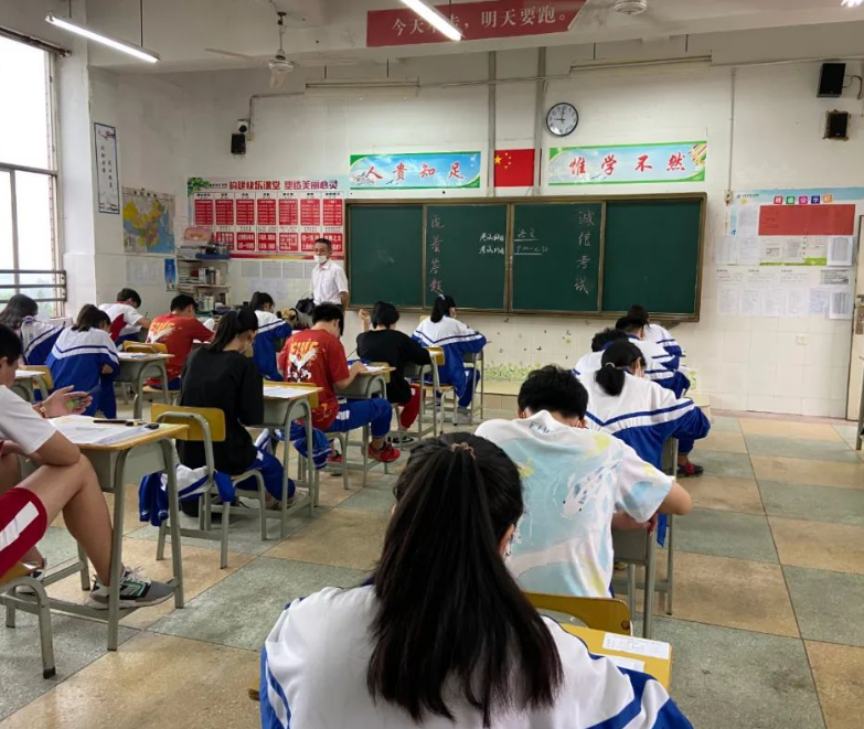 江西7所野鸡大学臭名昭著，官媒点名批评，学生的毕业证就像废纸
