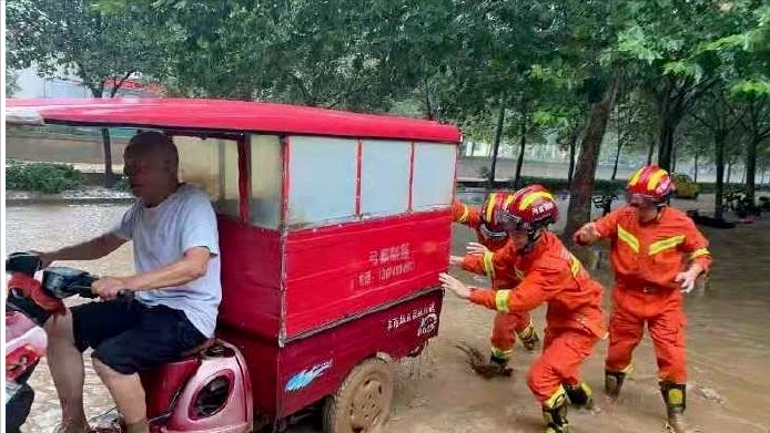 立擎智动大暑祈愿：风雨同舟，共渡难关