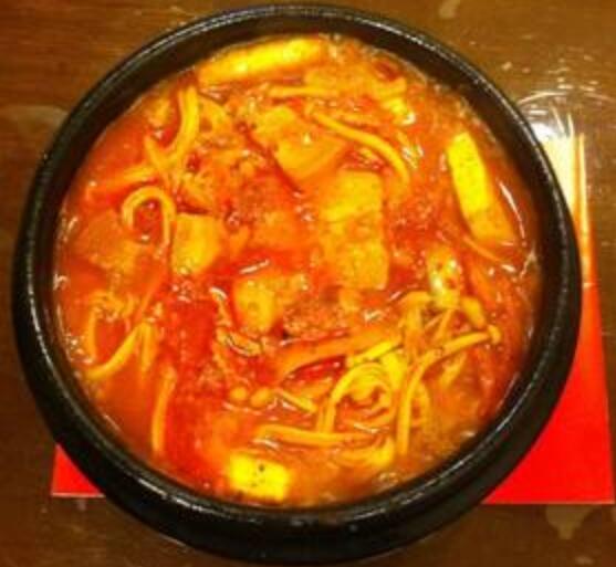 韓國(guó)泡菜鍋,韓國(guó)泡菜鍋的家常做法