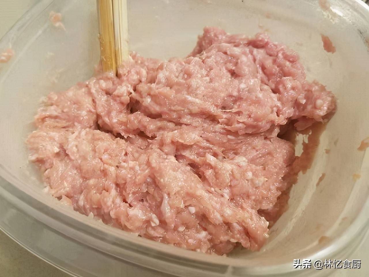 水煮丸子的家常做法（美味简单的清水丸子的烹饪指南）