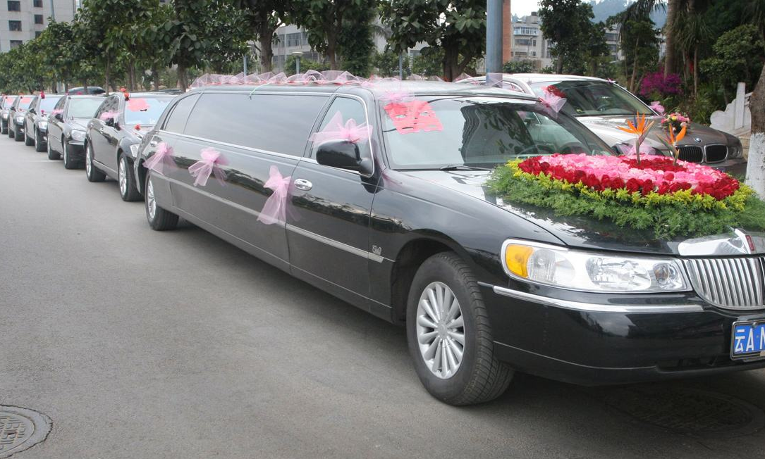 中国人对数字很讲究，但为啥婚车不能是8辆？婚礼主持说出内幕！