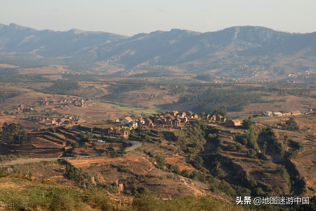 盘点全球“巨无霸”岛屿，最大的比新疆还大，相当于6个德国