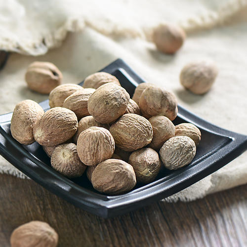 认识这35种常见香料,用量特性及常用搭配,做什么菜都得心应手