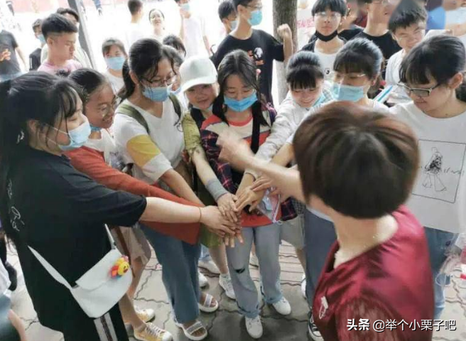 2021年全国统一卷内容出炉，难度比往年有提升，考生们回答真心酸