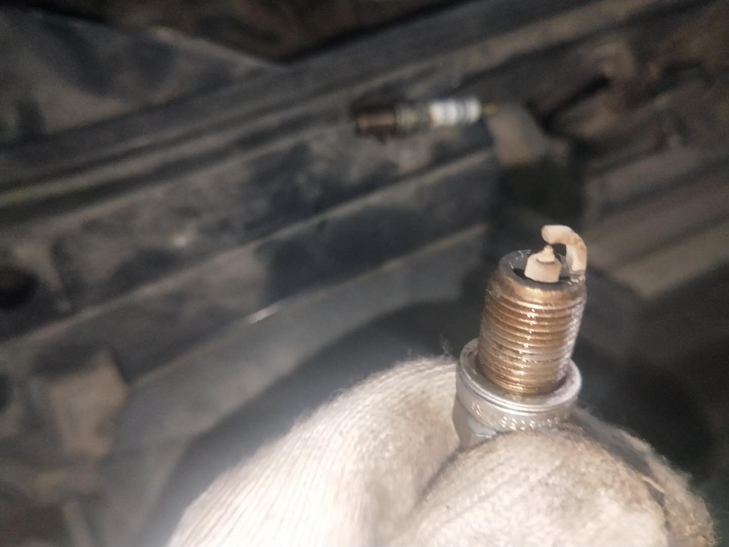 奥迪2.8V6发动机故障一大堆，最吓人的是差点把发动机甩出去