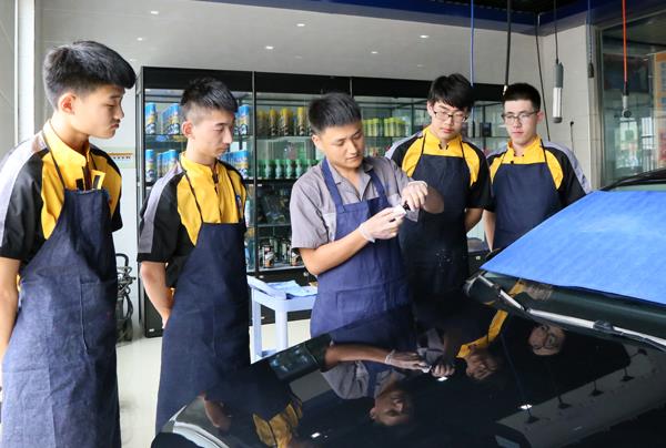 中考落榜不知道该怎么办？除了读职高技校，还有两条路可以选择