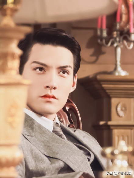 《第一炉香》：女学生葛薇龙为什么自甘堕落，沦落成高级交际花？