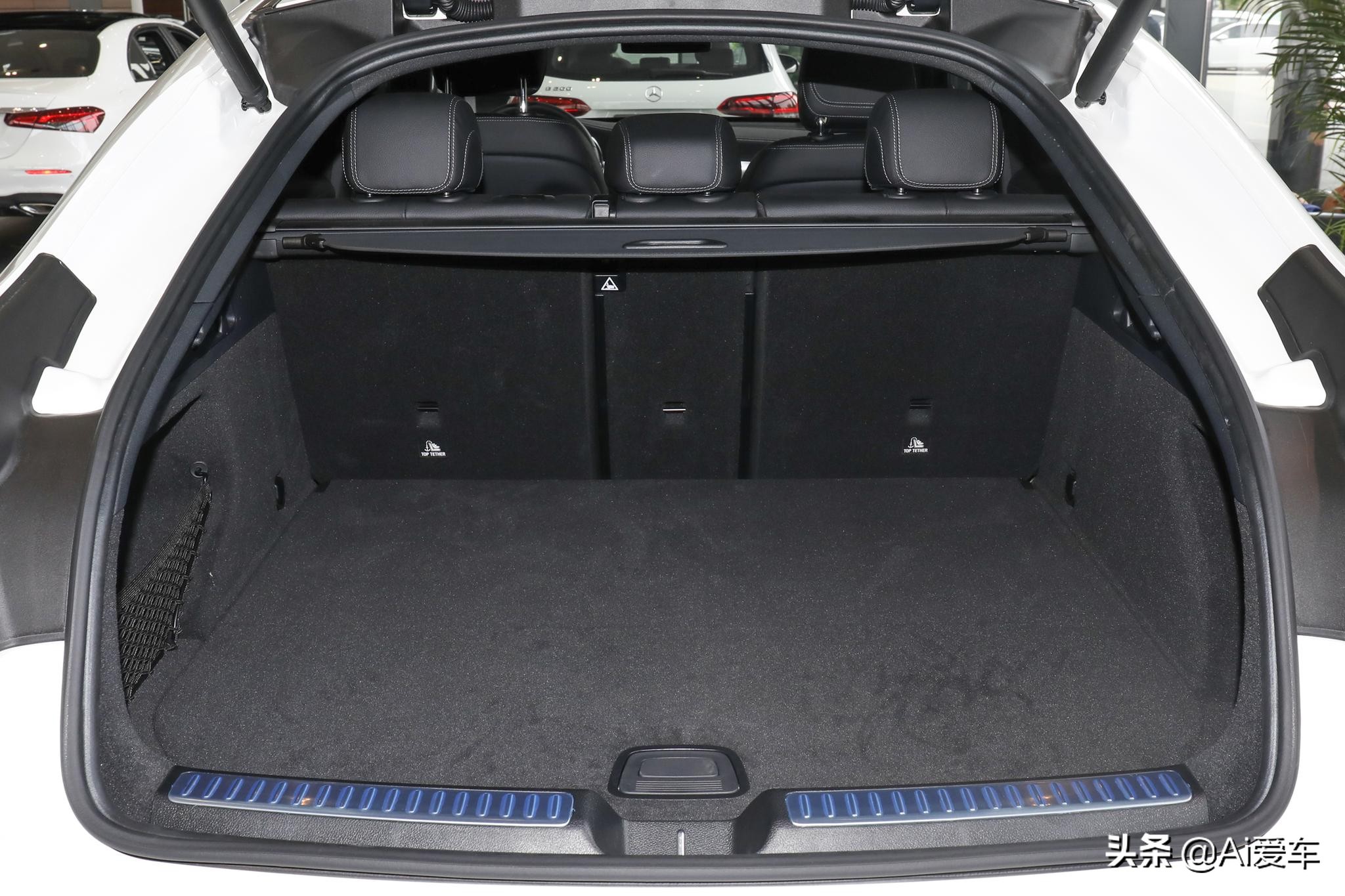 2.0T+258马力，奔驰家进口轿跑SUV,9AT自动带有四驱，奔驰GLC轿跑