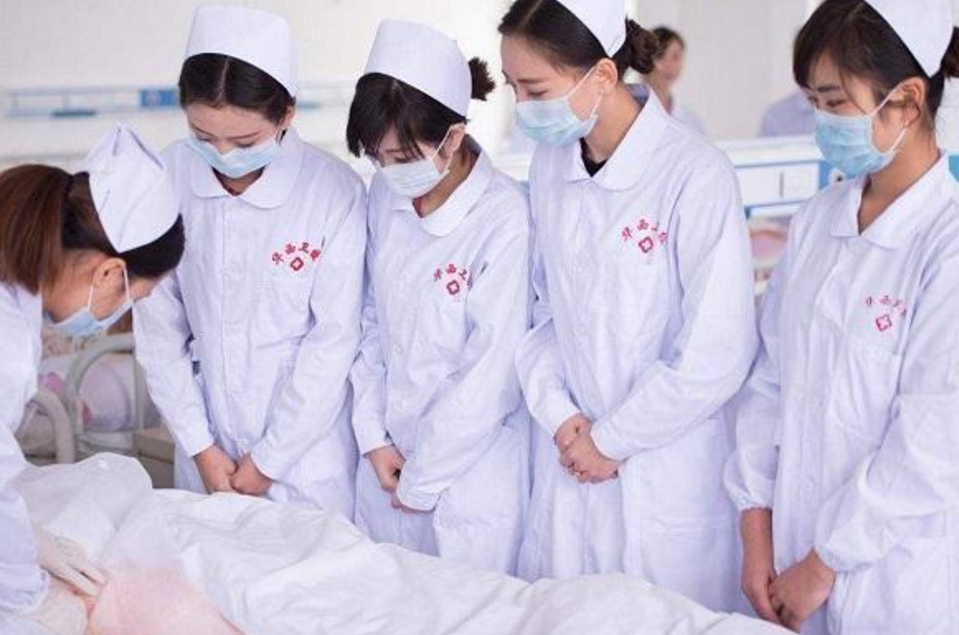 比本科还挣钱的4大专科专业，毕业后工作稳定，“捞金”能力强