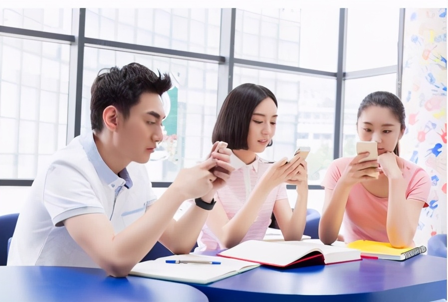 大学食堂“超难”无线网密码走红，学霸1分钟连上，你知道答案吗