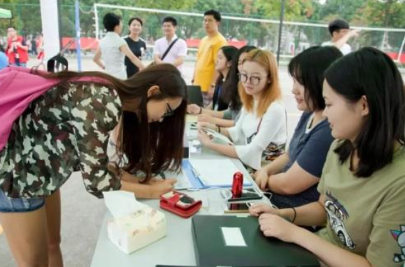 大学考试和高中考试差别不小，期末满分也可能会挂科，新生要知晓