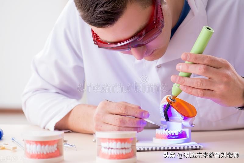 专科怎么选专业？盘点专科最吃香的六类专业——医药卫生篇