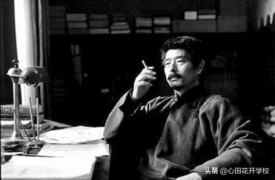 鲁迅经典散文诗《秋夜》解读，“一株是枣树，还有一株也是枣树”