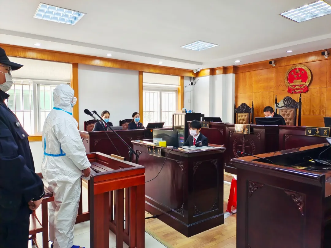 芜湖市首例刑拘直诉案依法开庭审理
