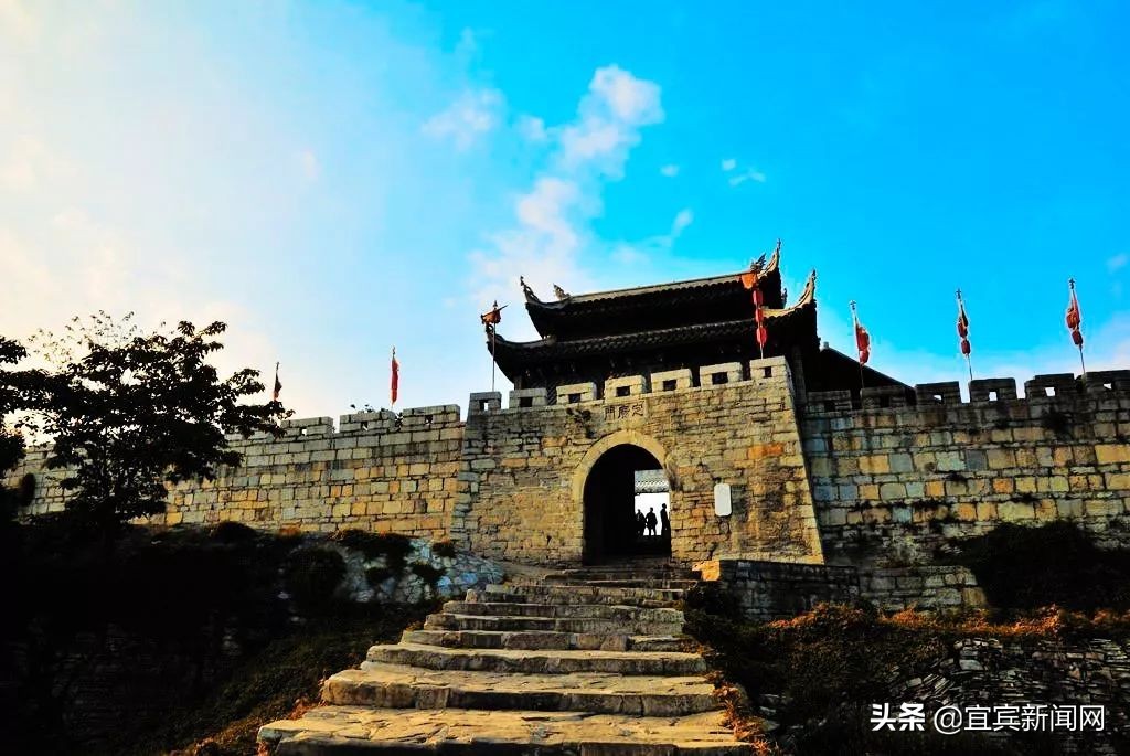 速速围观！“双节”期间 宜宾加开这些列车