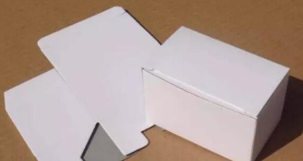 纸质包装(常用纸质包装材料介绍，牛皮纸，铜版纸，白板纸，瓦楞纸的区别)