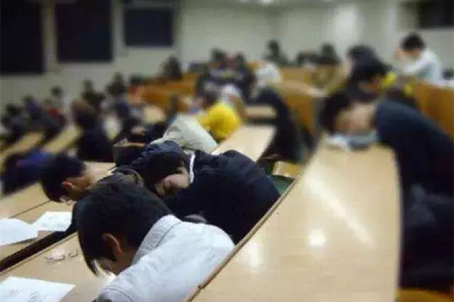 南京某大学食堂wifi密码为微积分，学生苦不堪言，高考后退化了