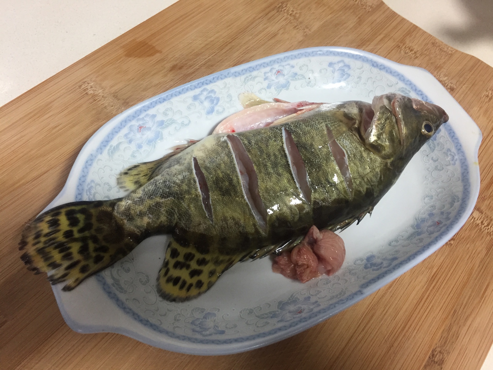 清蒸鳜鱼做法(家喻户晓的清蒸桂花鱼教程)