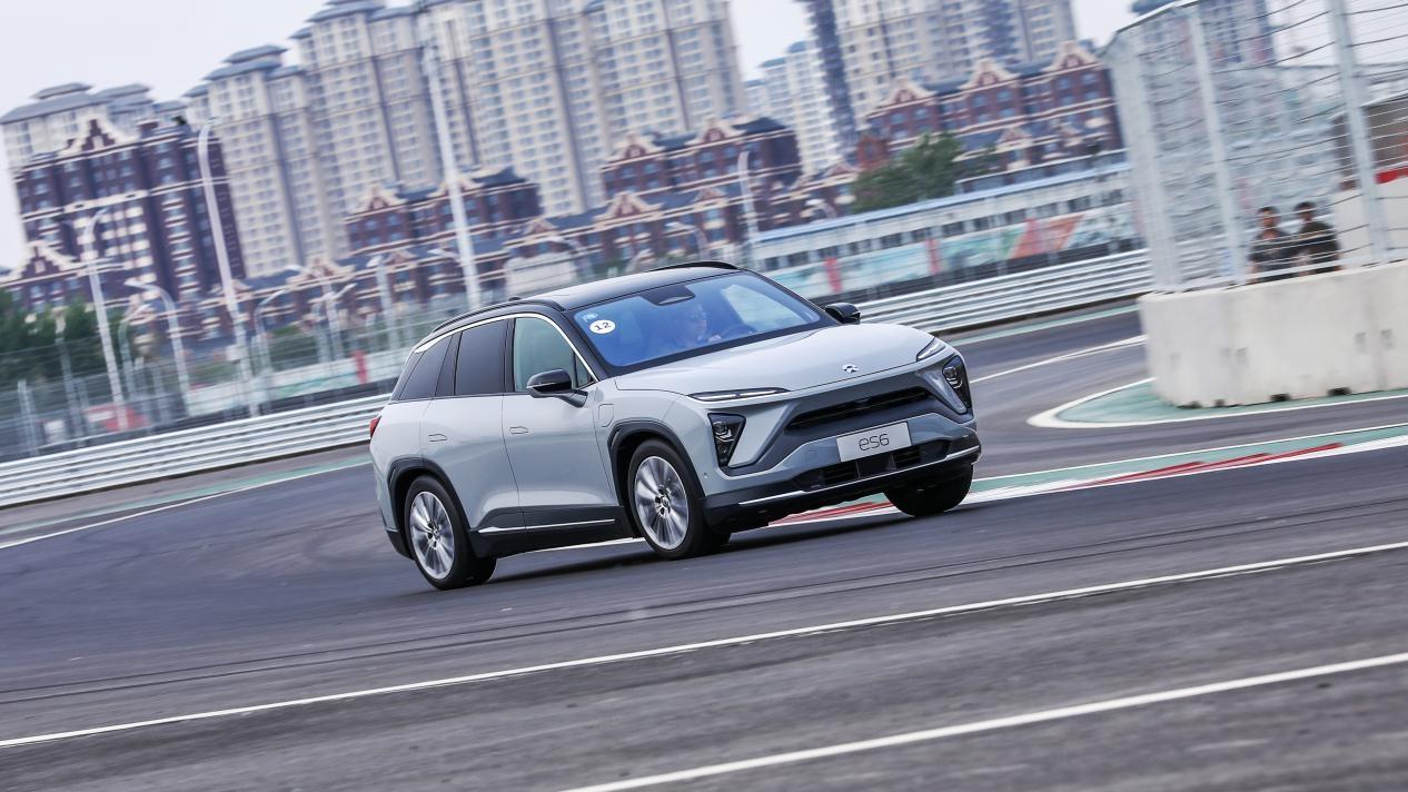 纯电中型SUV，MARVEL R与蔚来ES6谁更值得买？