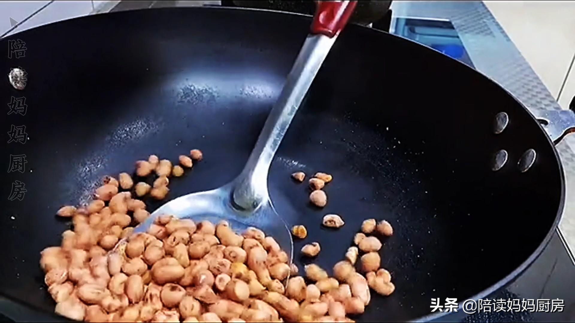 做辣椒油直接把油泼在干辣椒上你就错了，大厨教你一招，又香又辣