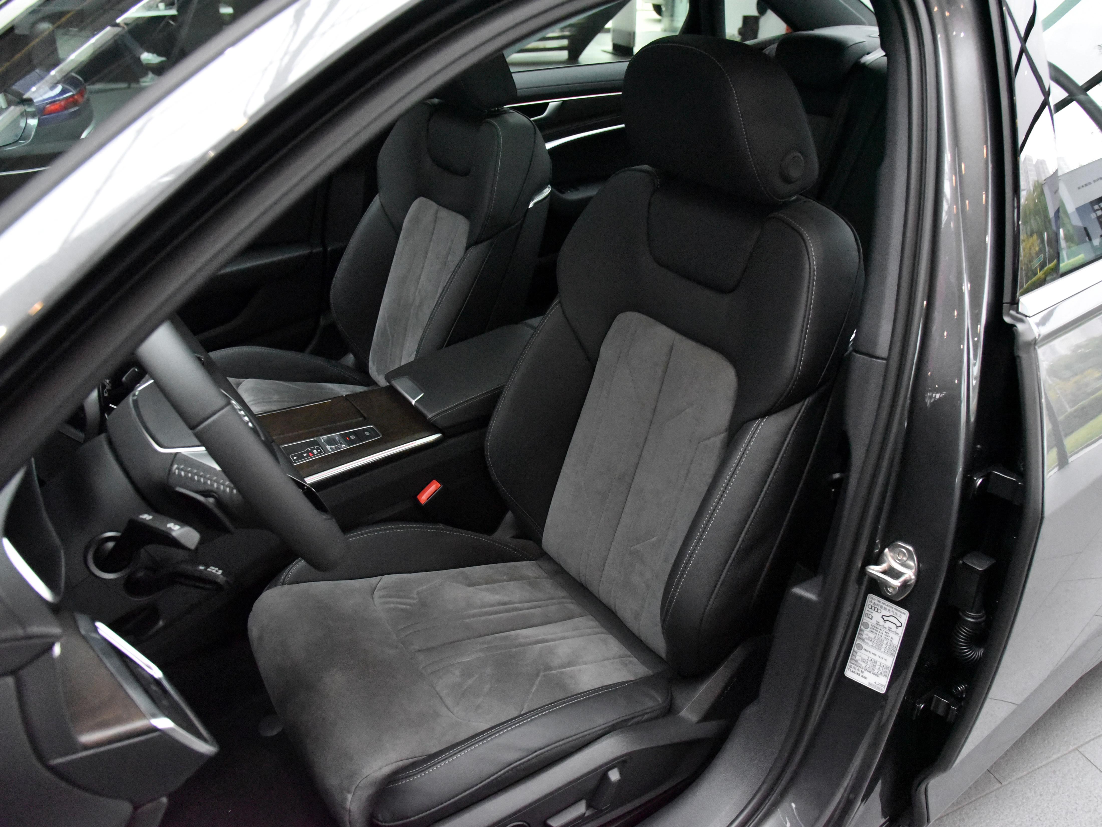 带四驱的奥迪豪华轿车，空间不输奔驰还有优惠，带你看奥迪A6L