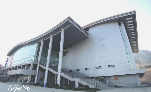 上海的双非大学，还是兰州大学985，你该如何选择？