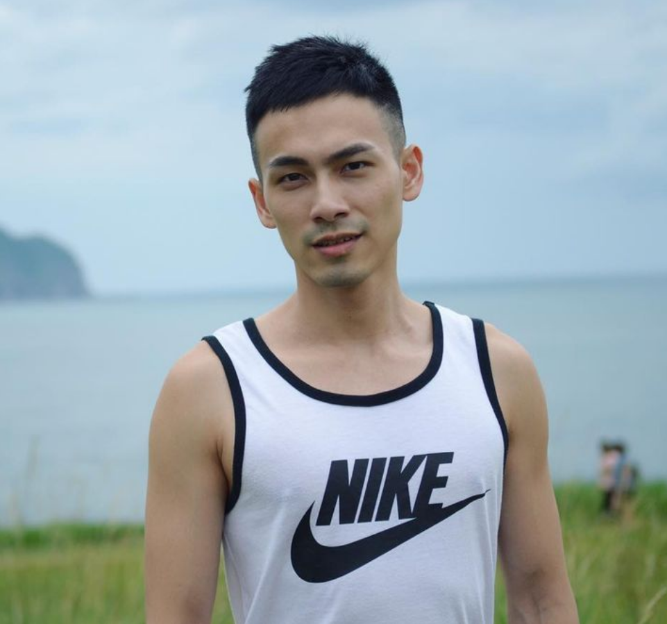 男生夏天适合留"两边铲光"发型,花30块就能剪,帅气值得尝试