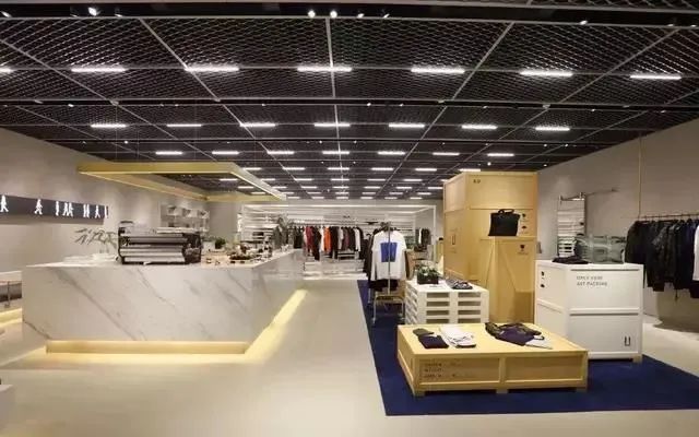 地素进军男装市场，旗下轻奢品牌RAZZLE能否再续地素女装辉煌？