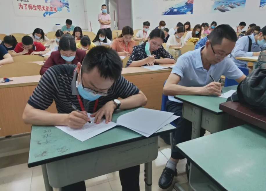 高考试卷如何命题？出题者集体被“监控”，一个多月的生活很煎熬