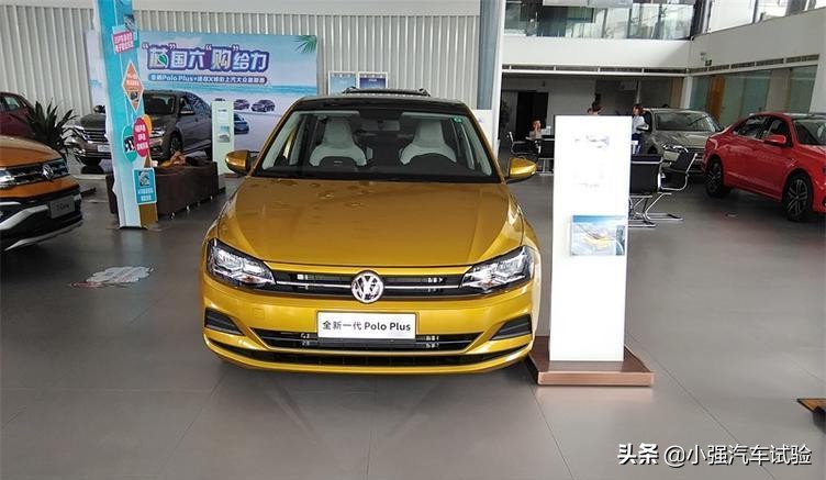小菠萝汽车图片及价格大众polo价格