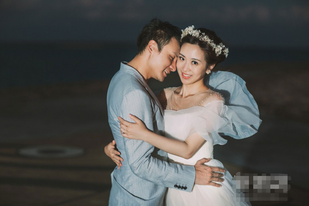42岁朱桢现身薛之谦演唱会,身材发福认不出,二婚妻子被赞像倪妮