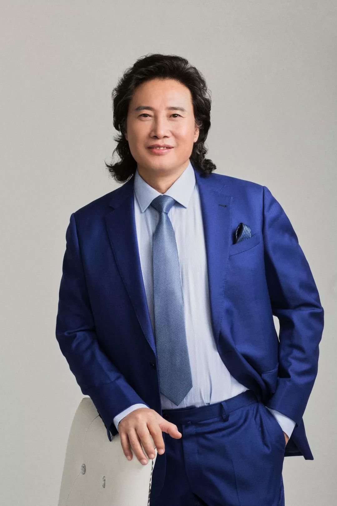 从农村奋斗出来的3位著名男歌唱家，个个辉煌背后有泪水