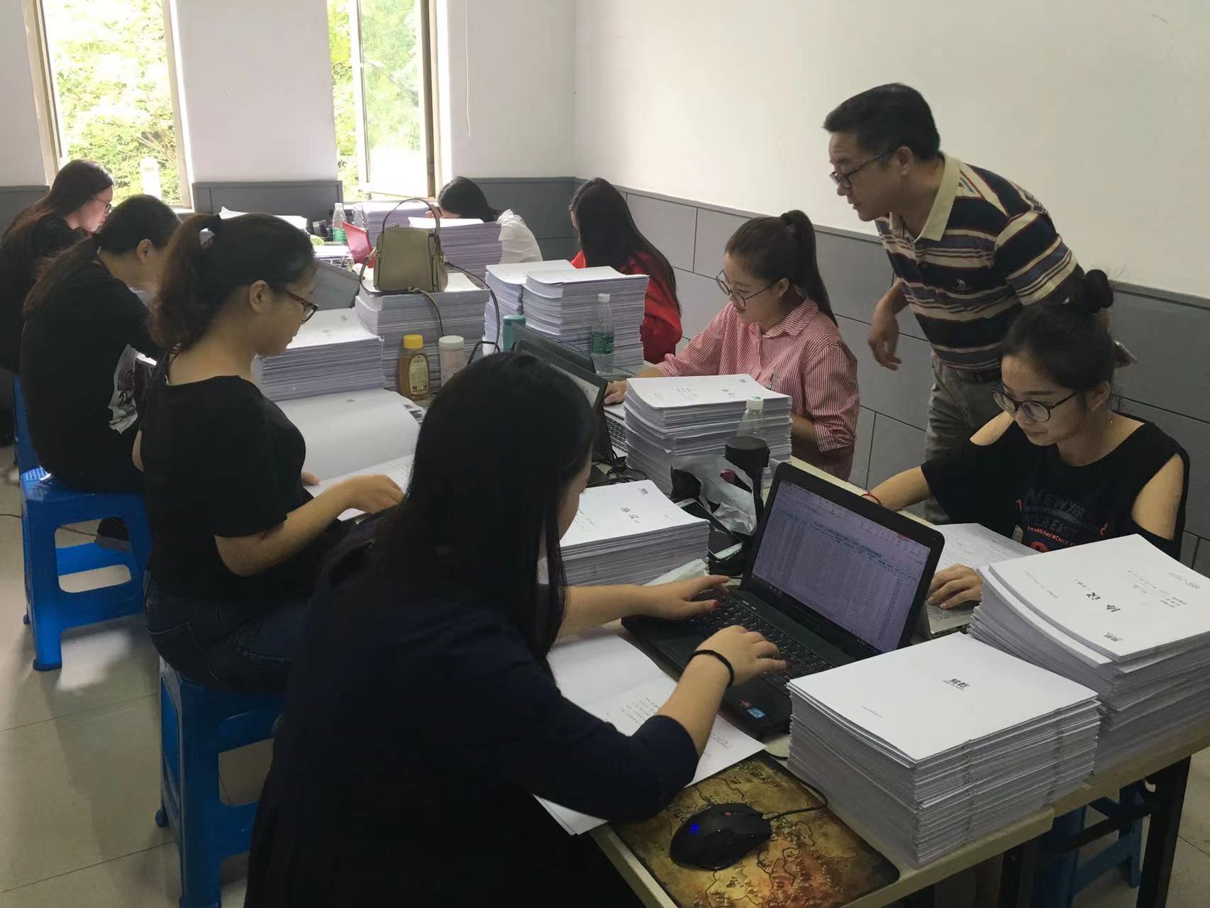 会计专业的学生，毕业后是先考研还是先工作，听听过来人的意见