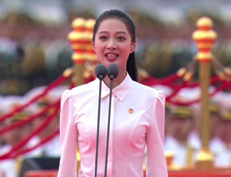 中国传媒大学校花冯琳，实习无缘央视，网友对她评价“两极分化”