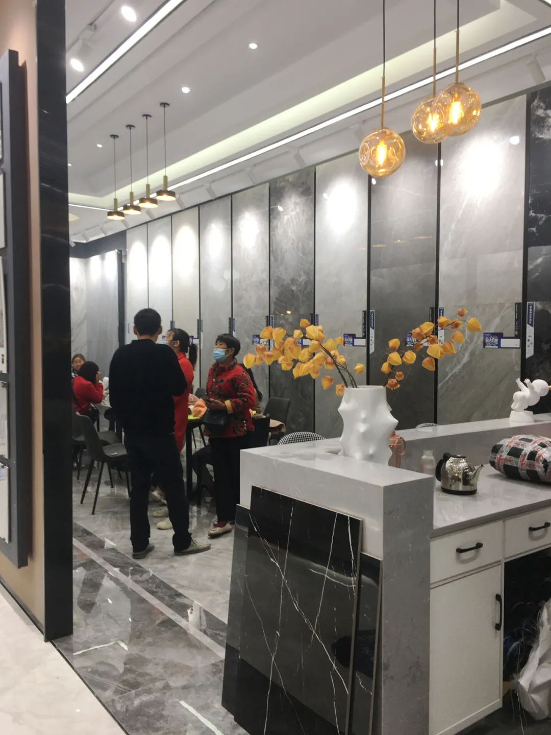 开业 | 再圈一城,再添一店!祝贺伊莉莎白瓷砖临泉现代馆盛大开业