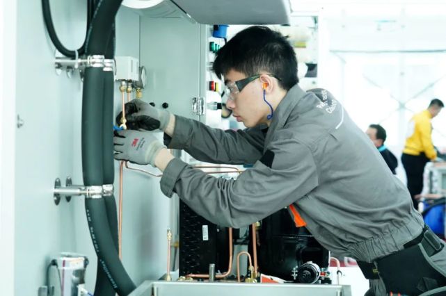 技能圆梦——技工院校学子扬威世界