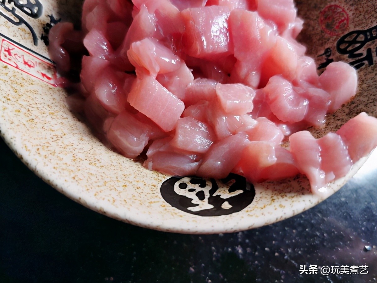 夏天早餐胃口不佳的小伙伴，快来看看开胃包子怎么做