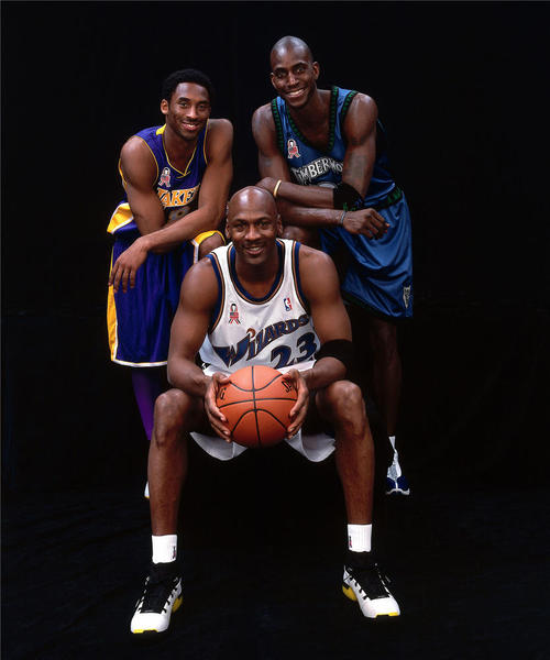 姚明nba第一场比赛视频(经典回顾：2003年NBA全明星赛姚明首秀，科比用罚球搅局乔丹谢幕)